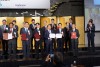 Mr. Nguyen Phi Long, Chairman of the Provincial People’s Committee (front, third from the right) receiving 10,000 cherry blossom trees from Mr. Hitoshi Kato, Chairman of Japan - Vietnam Friendship Association in Sakai city