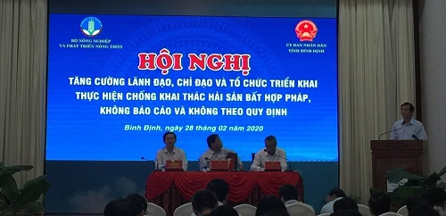 Ông Trần Châu - Phó Chủ tịch UBND tỉnh Bình Định báo cáo tại Hội nghị