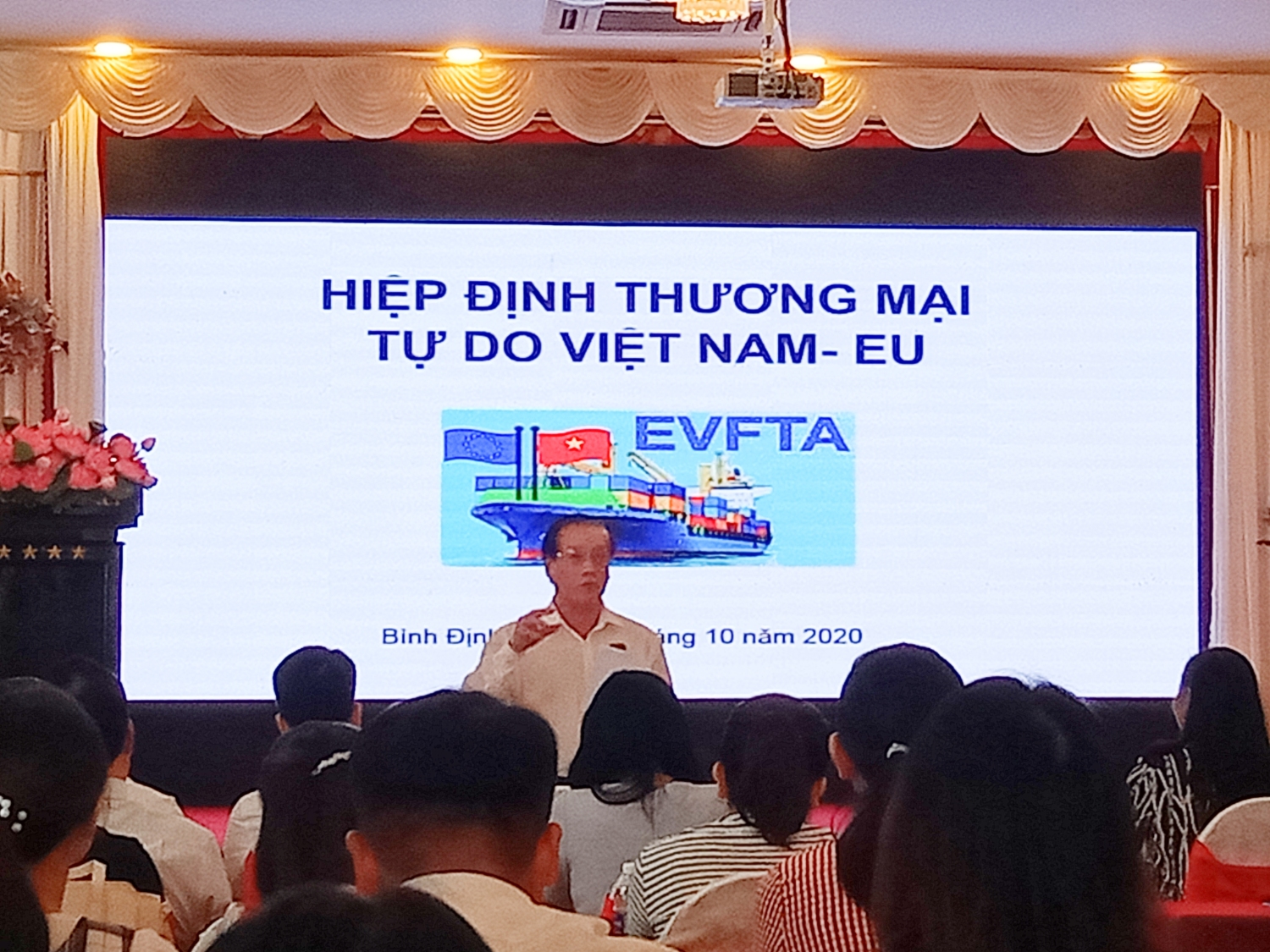 EVFTA introduction by VCCI representative (Photo: NGỌC XUÂN)